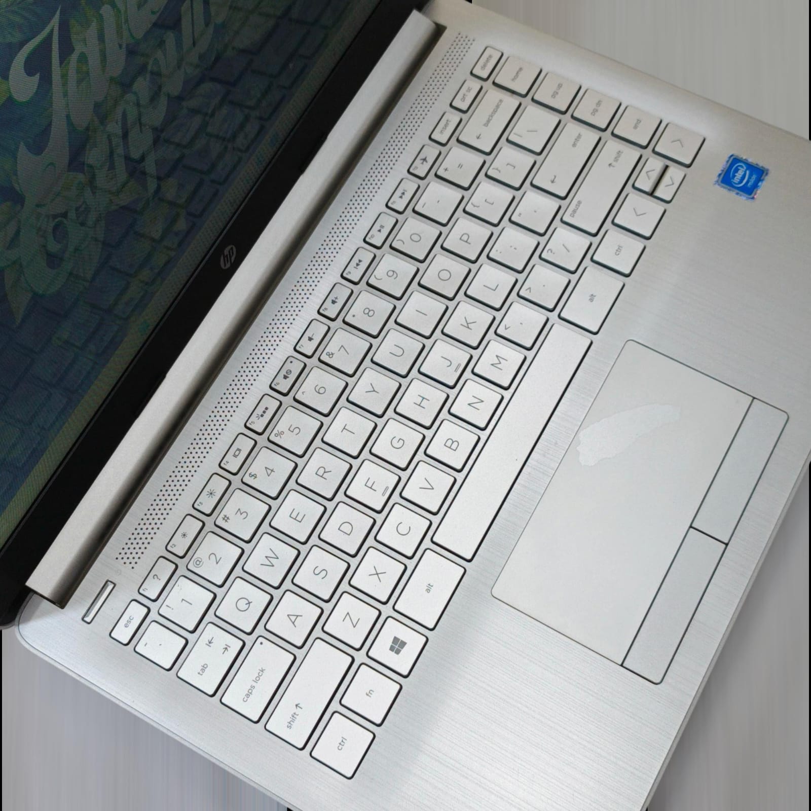 HP 14s CF1046TU 4