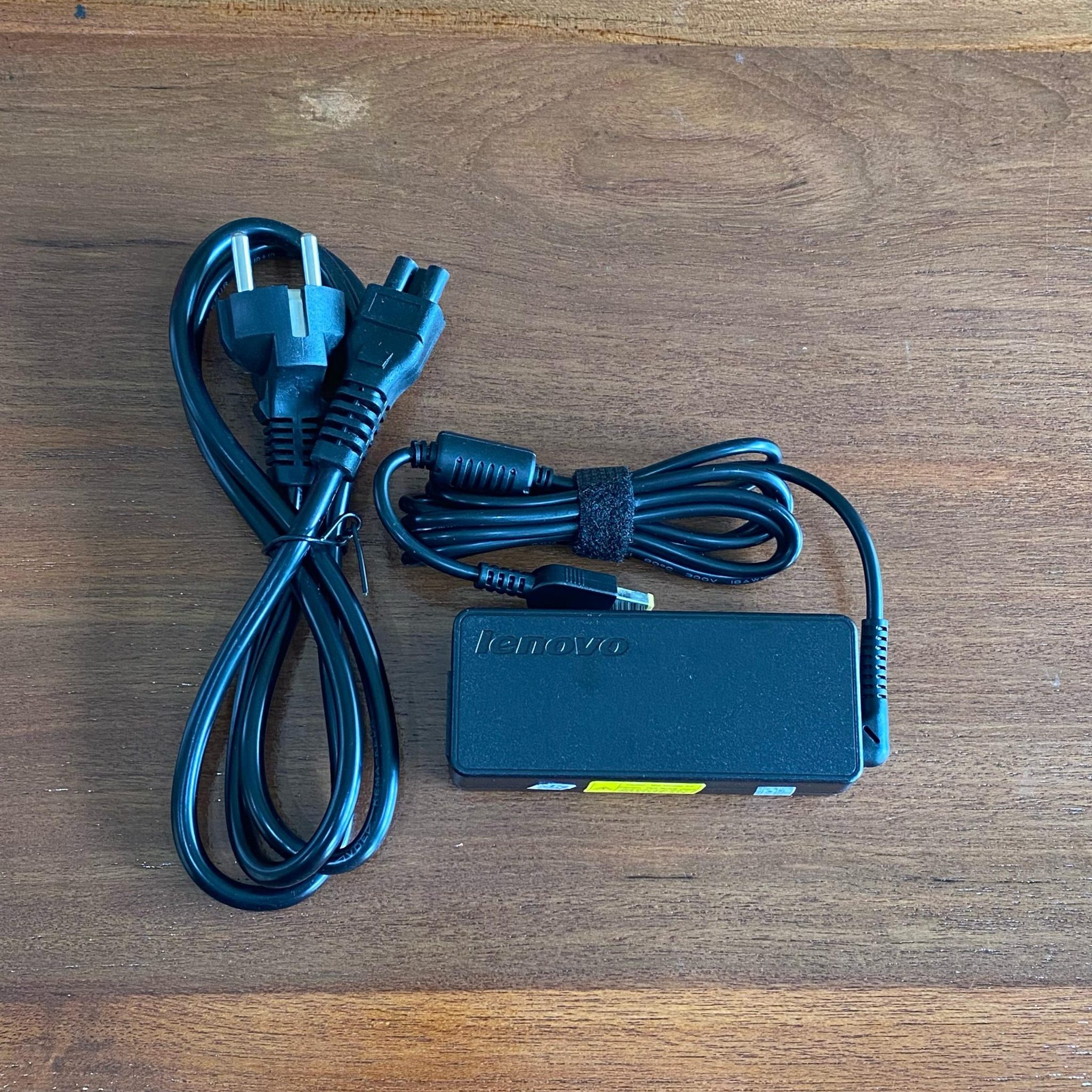 jualchargerlenovo_1