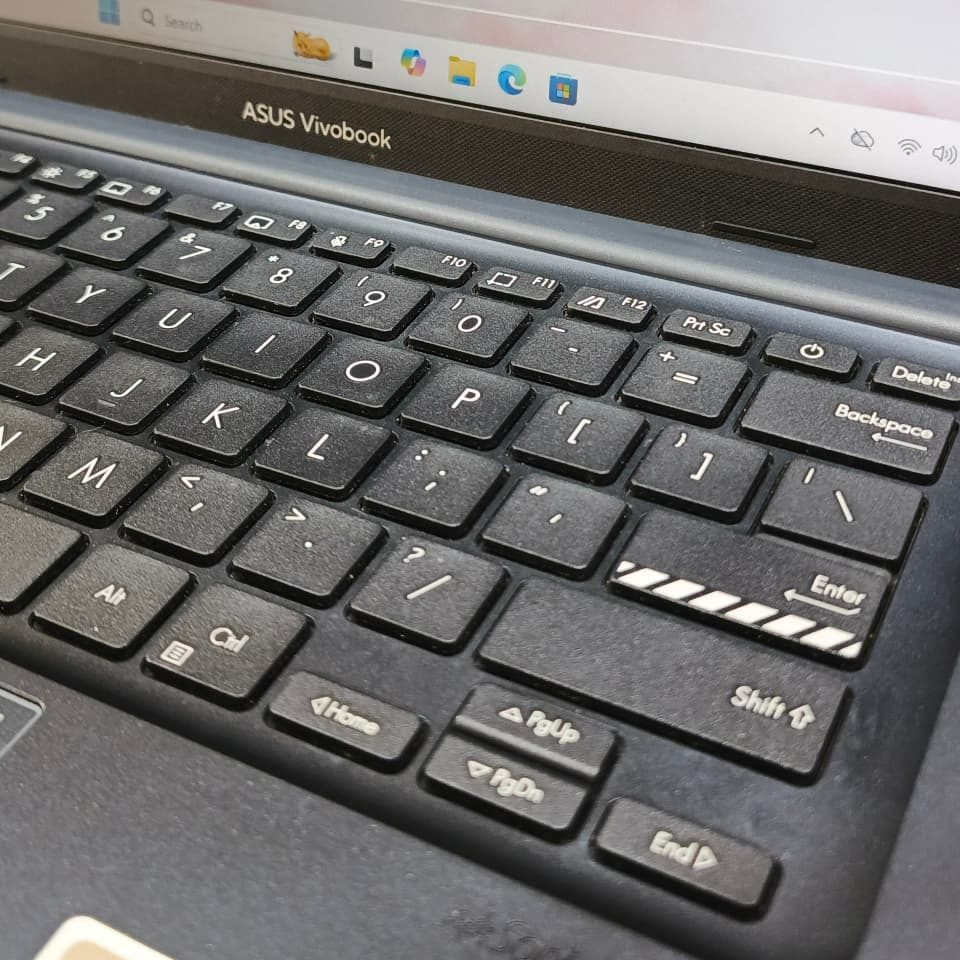 Asus X1404ZA - 3