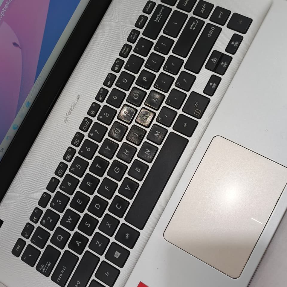 Asus X505Z - 4