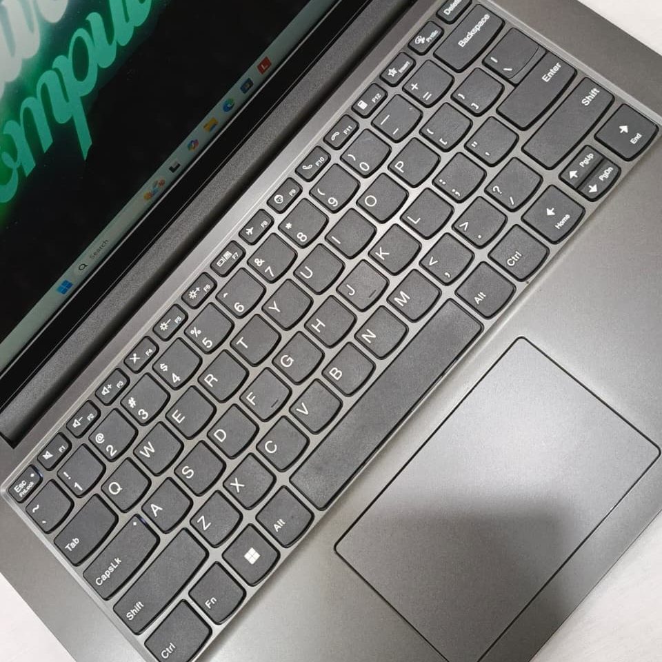 Lenovo V14 G4 IRU - 4