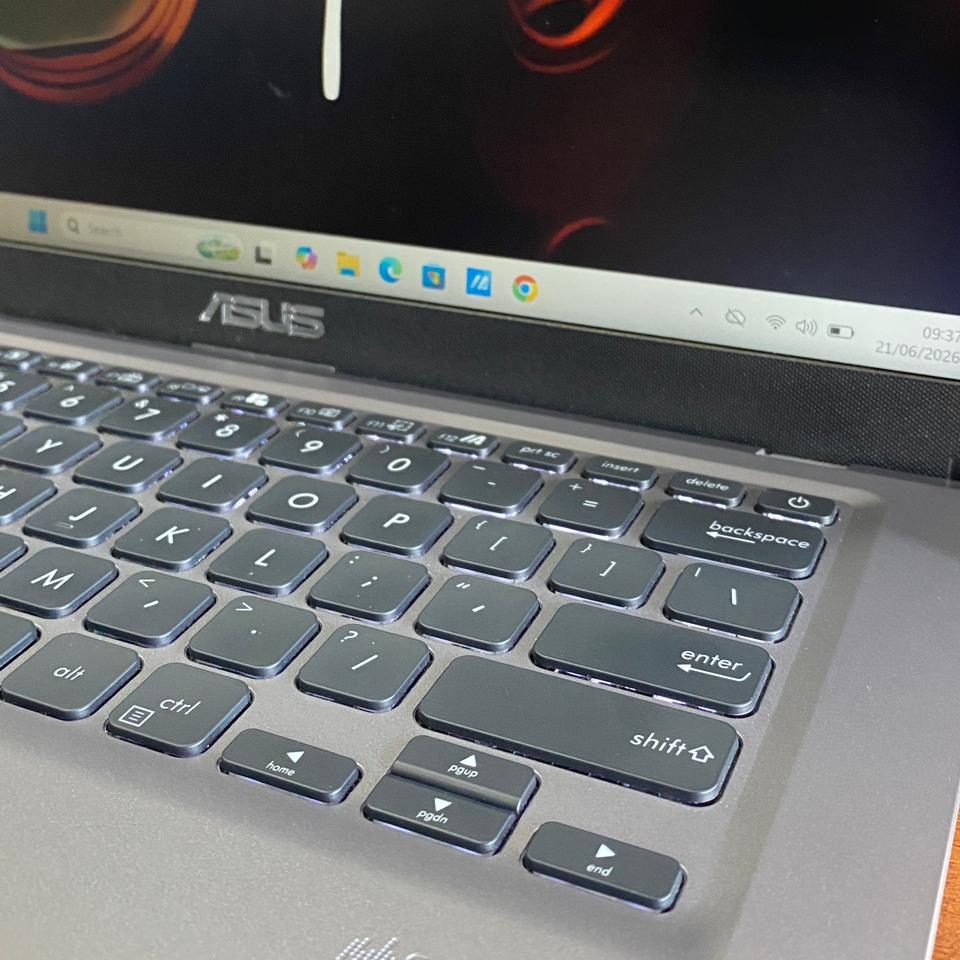 Asus Vivobook M145D_3