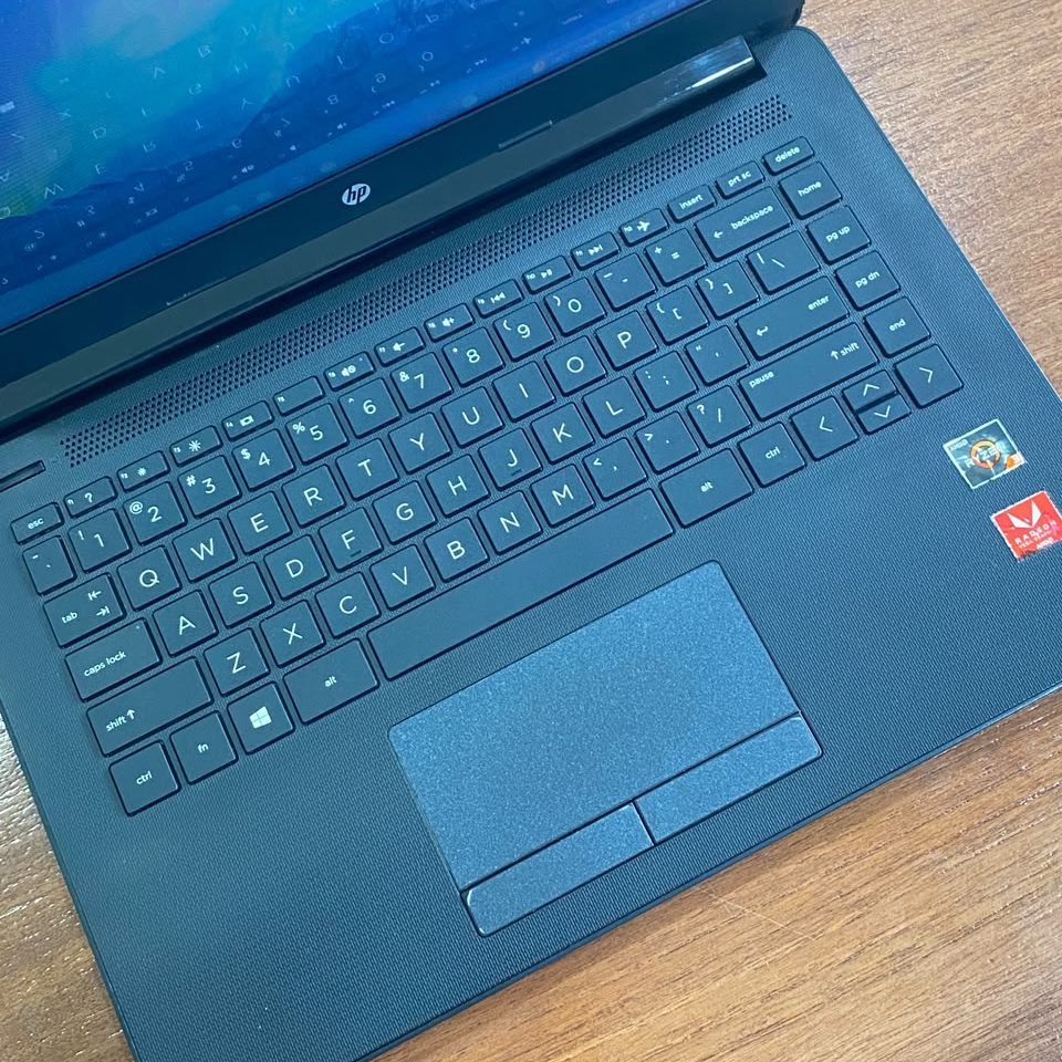 HP Laptop 14-cm0xxx_4