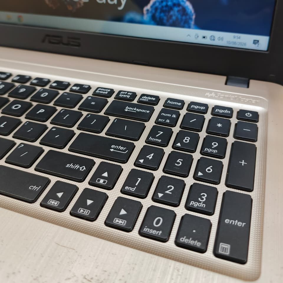 Asus X540L - 3