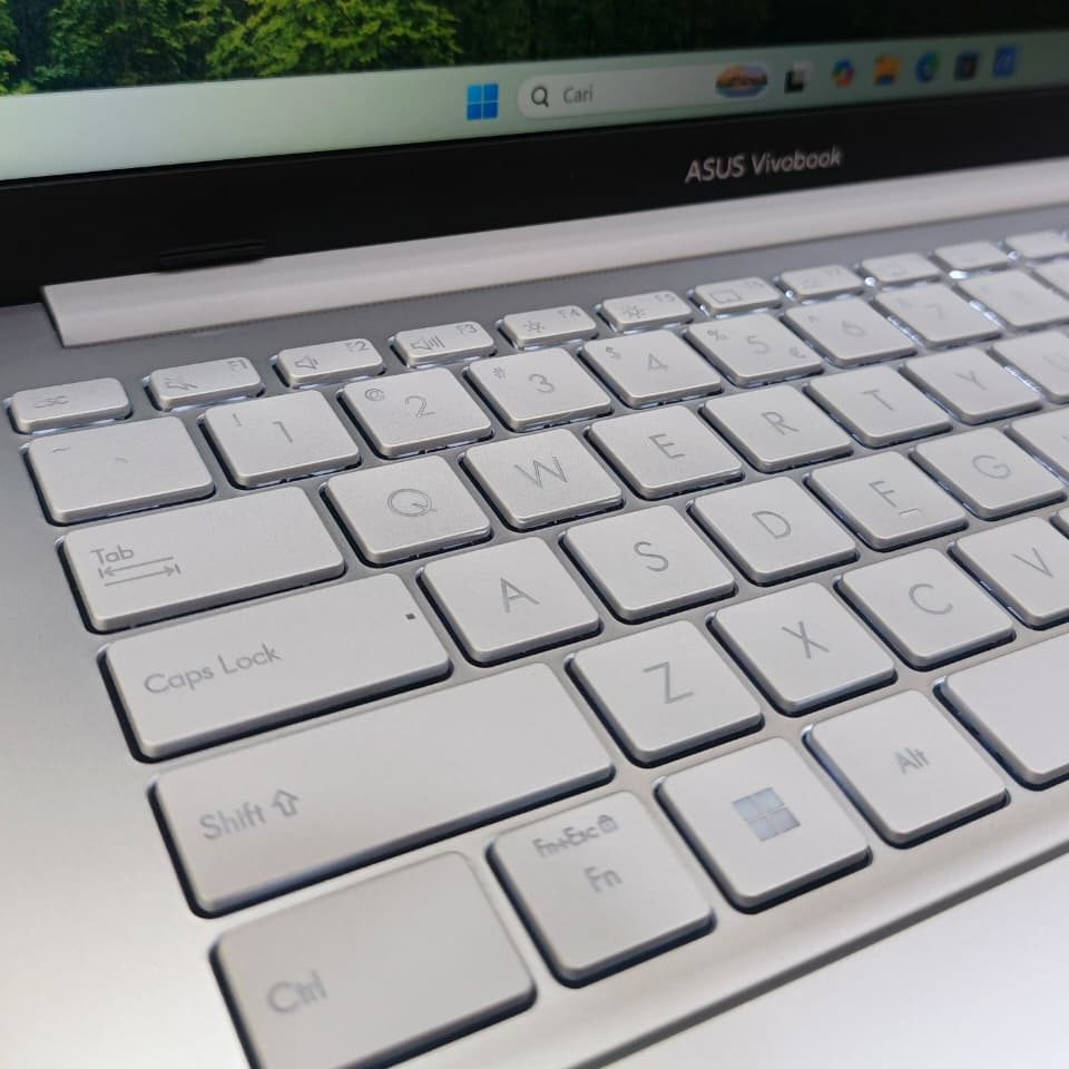Asus Vivobook E1404F Silver - 2