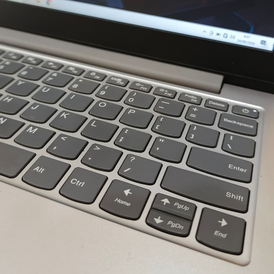 Lenovo ideapad 1 11IGL05 - 3