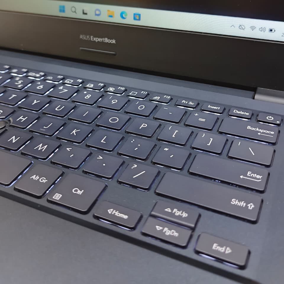 Asus Expertbook - 3