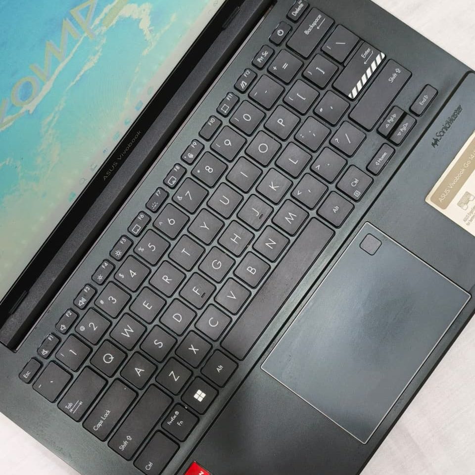 Asus Vivobook Go E1404FA_4
