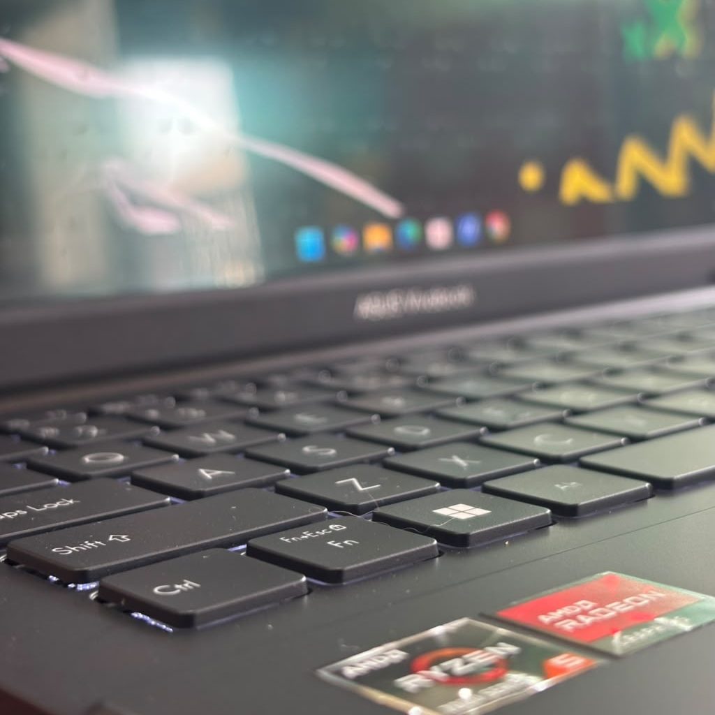 Asusvivobook_3