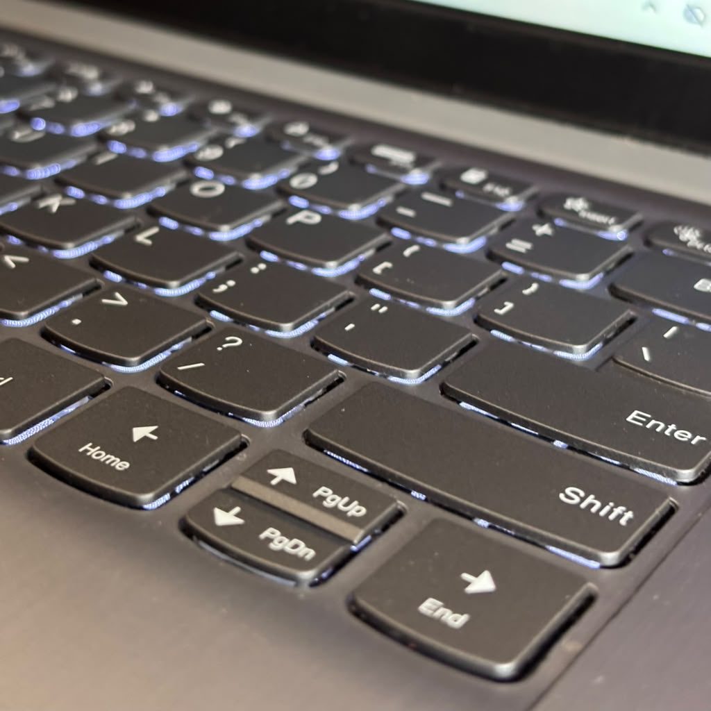 Lenovo IdeaPad 3 14IAU7_.3