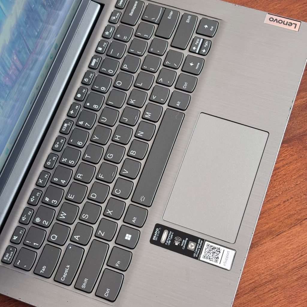 Lenovo IdeaPad 3 14IAU7_.5