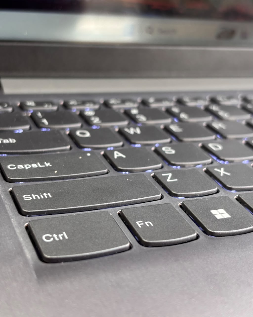Lenovo IdeaPad 3 14IAU7_3