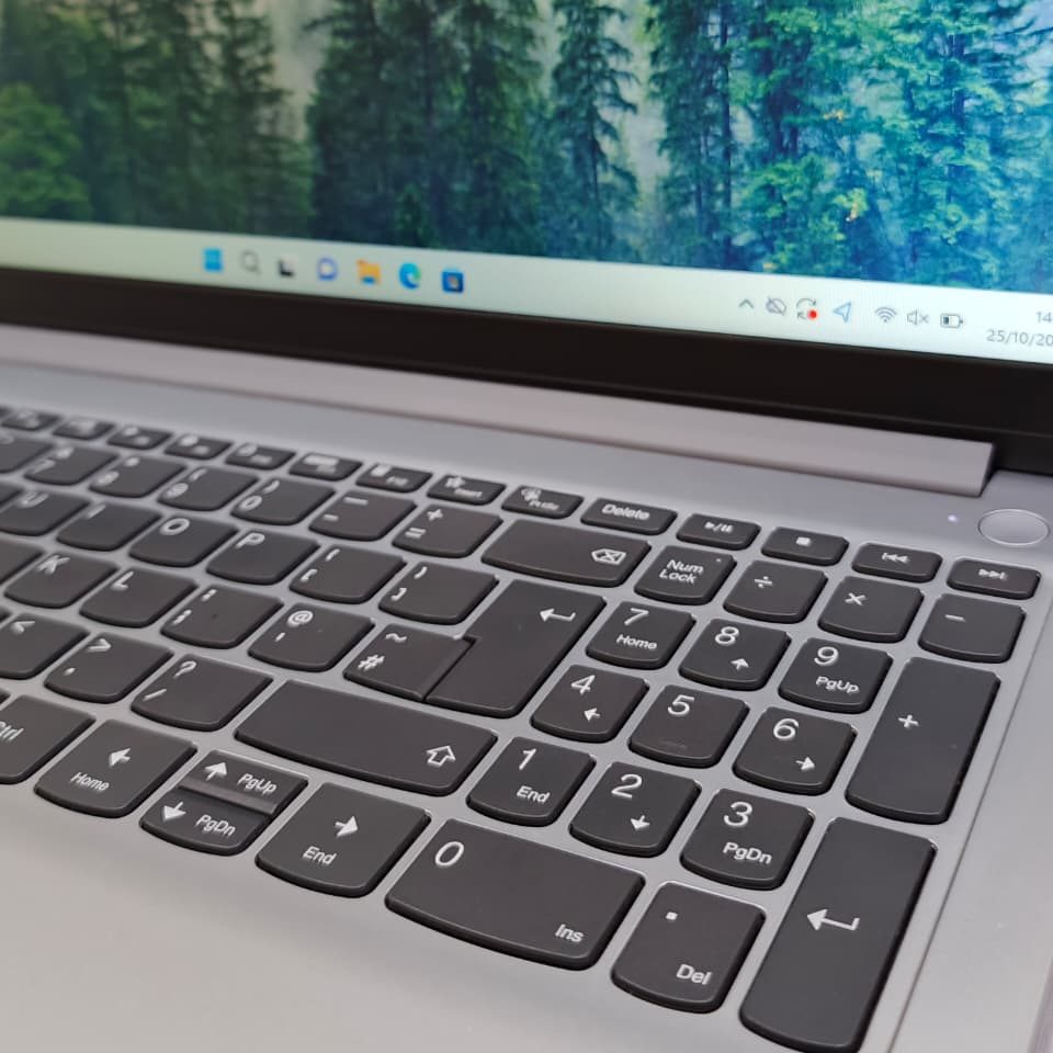 Lenovo Ideapad 1 15IGL7_3