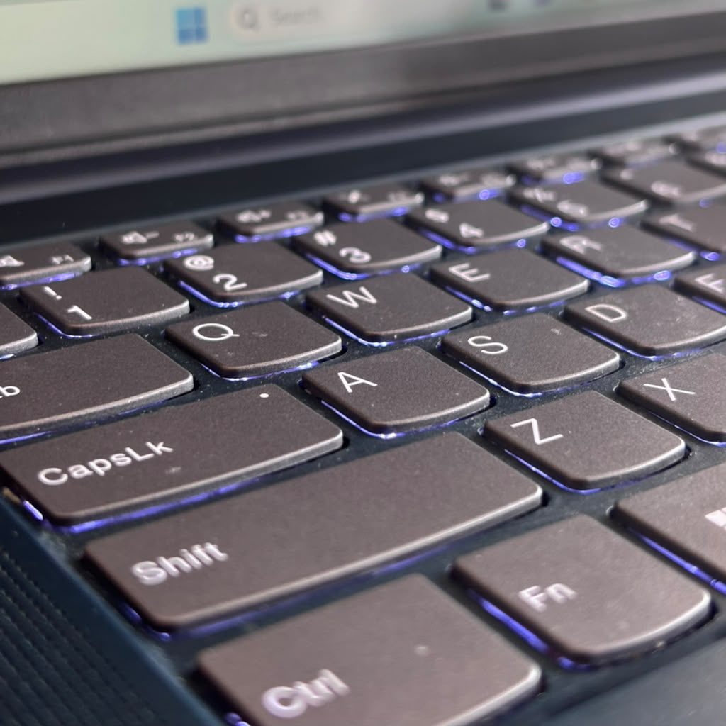 Lenovo Ideapad Slim 5 14ABR8_3